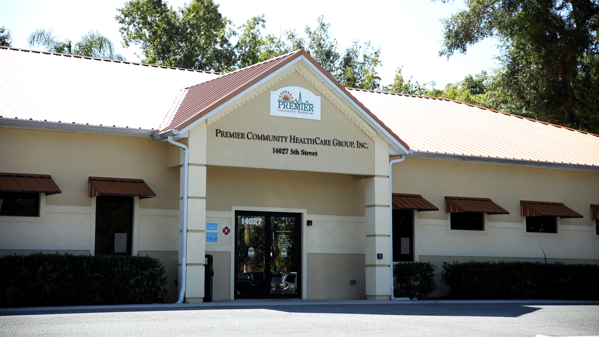 Photo of outside of building for Dade City Family Health