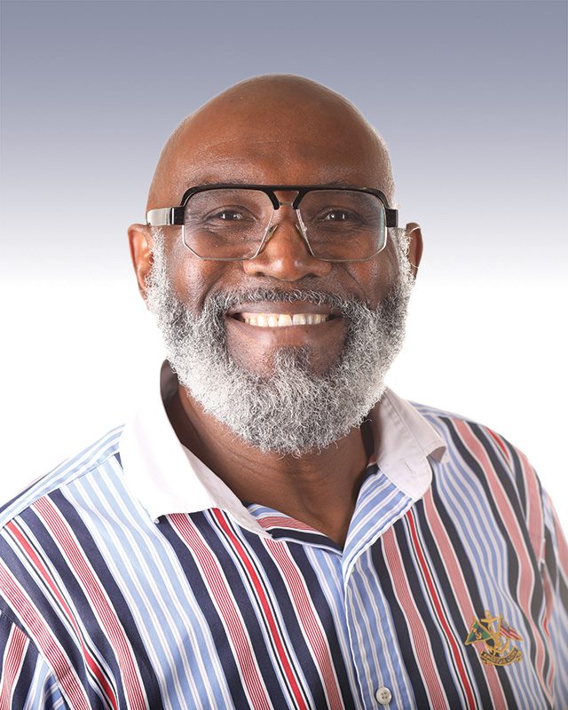 Dell Barnes headshot